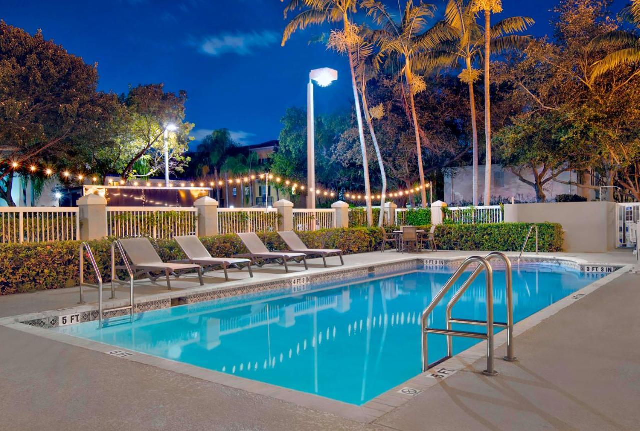 Hampton Inn Ft Lauderdale Airport North Cruise Port Fort Lauderdale Kültér fotó